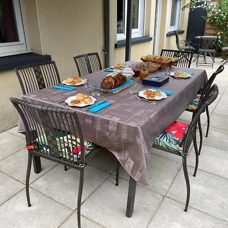 Πανσιόν A 900 M De L'entree Du Circuit Des 24 Λε Μανς