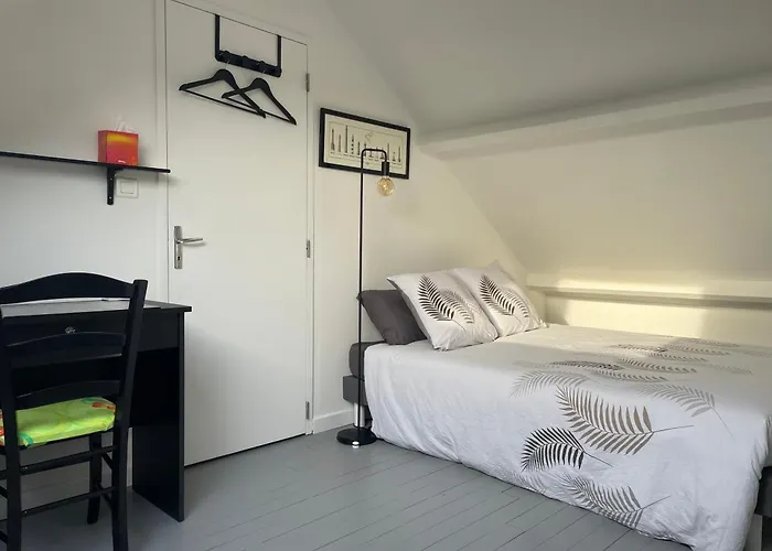 à 900 M De L'entrée Du Circuit Des 24 Casa de hóspedes